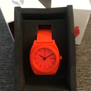 ✨SOLD ✨ Nixon Time Teller